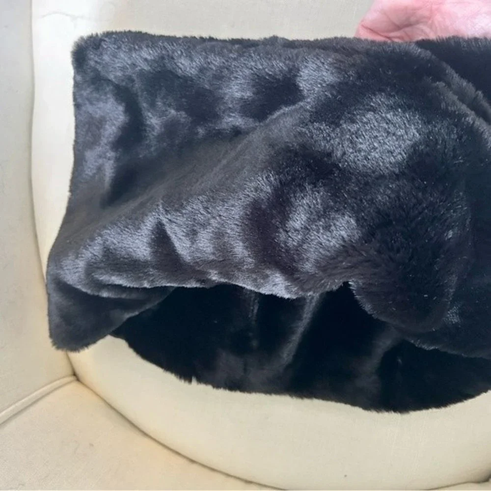 Faux fur infinity scarf black faux mink warm and cozy new without tags